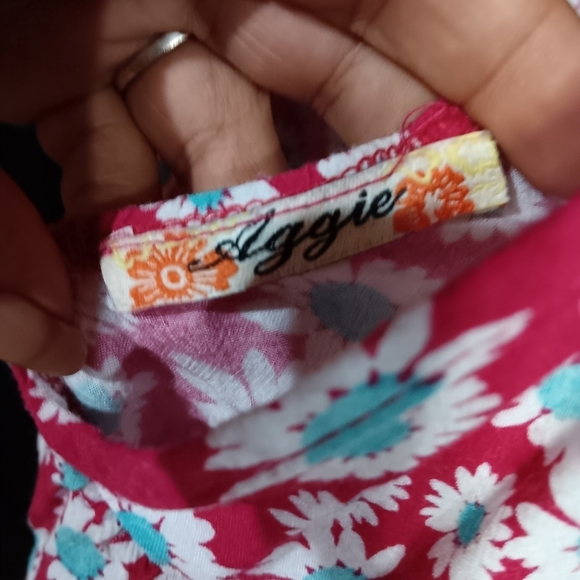 Red spaghetti strap tank top with white flowers and a open back - Picture 3 of 3